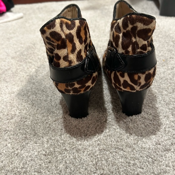 Leopard booties size 7.5 only worn twice. Excellent condition. - Picture 5 of 7